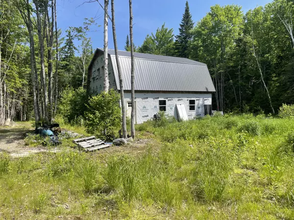 101 Hastings RD, Jackman, ME 04945