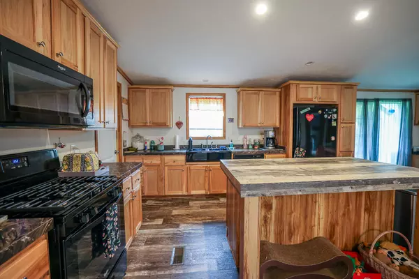 Waterville, ME 04901,1 Furn DR