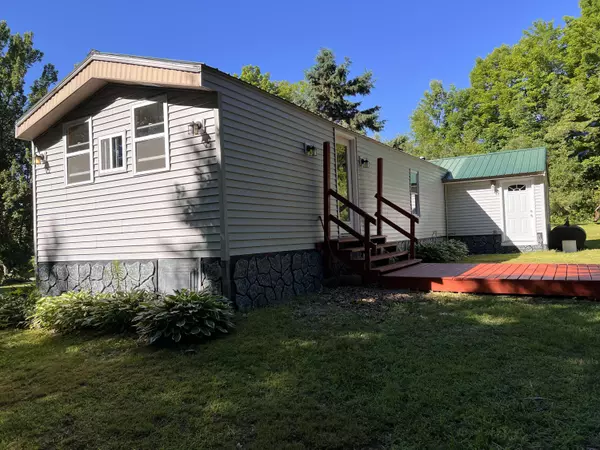 130 Mills RD, Sidney, ME 04330