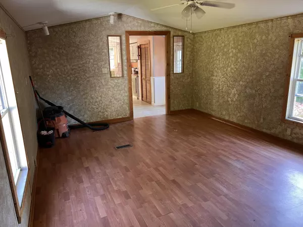 Sidney, ME 04330,130 Mills RD