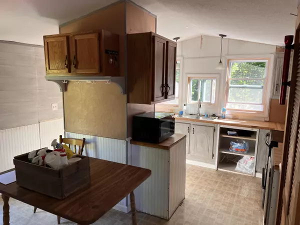 Sidney, ME 04330,130 Mills RD