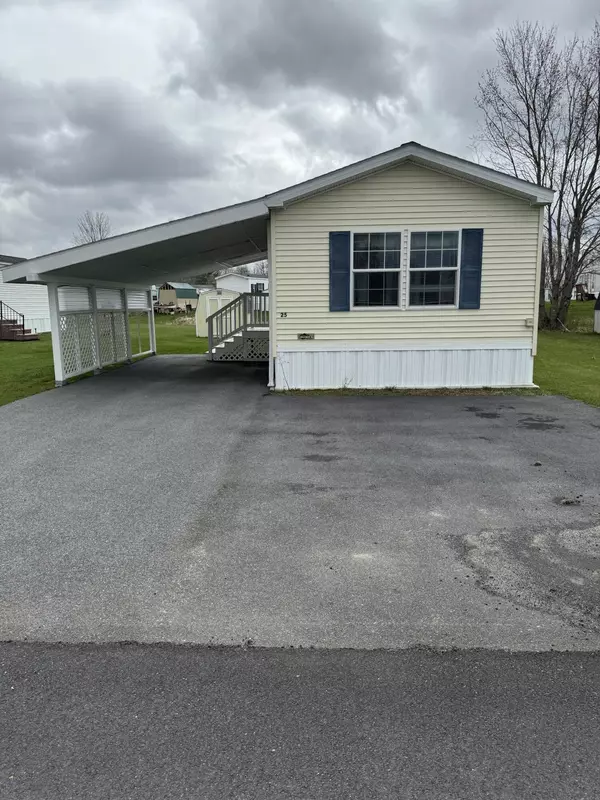 Lewiston, ME 04240,25 Sarah AVE