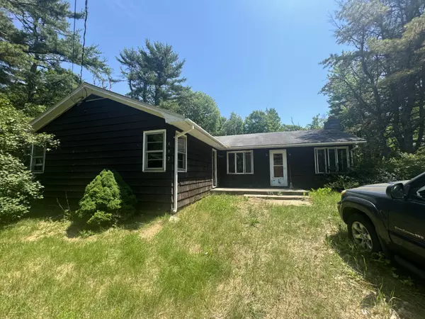 407 Lowelltown RD, Wiscasset, ME 04578