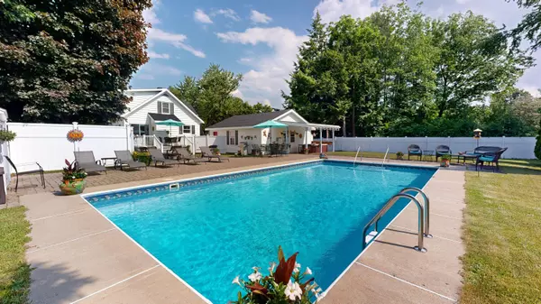 48 Grandview AVE, Auburn, ME 04210