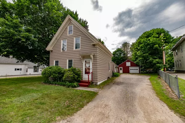 731 River AVE, Gardiner, ME 04345