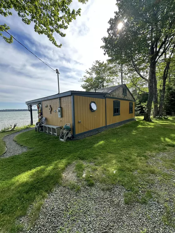 211 Rays Point RD, Milbridge, ME 04658