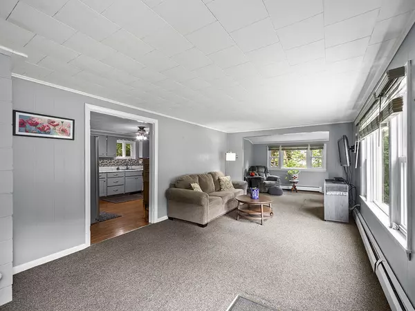 Oakland, ME 04963,167 Oak ST