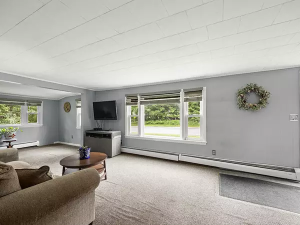 Oakland, ME 04963,167 Oak ST