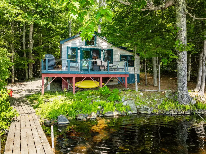 92 Norton Pond RD, Lincolnville, ME 04849