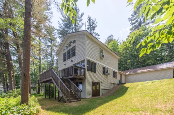 Winthrop, ME 04364,77 Woods Grove LN