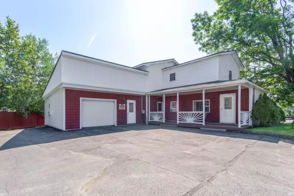 Fort Kent, ME 04743,176 Market ST
