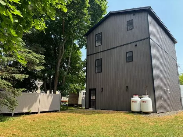 Brewer, ME 04412,71 Parker ST