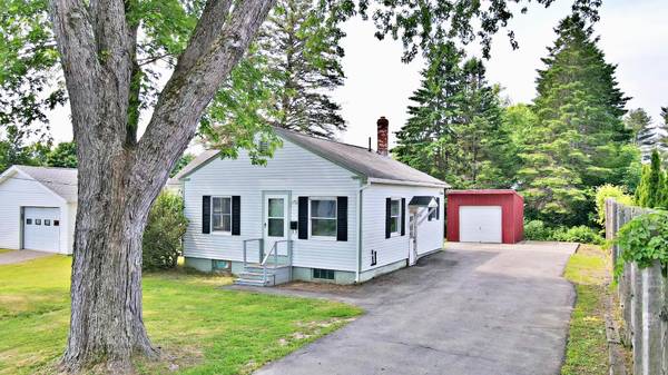 26 Wood ST, Bangor, ME 04401