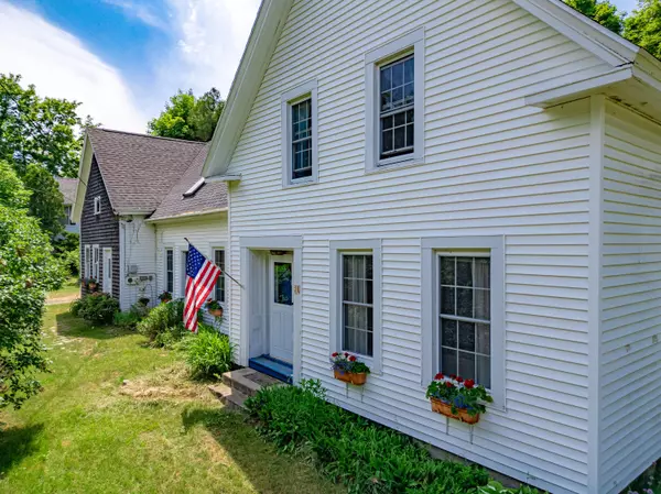 37 Harbor RD, Friendship, ME 04547