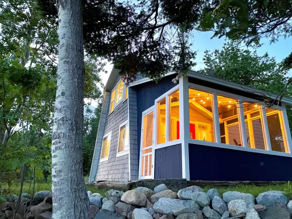 Milbridge, ME 04658,227 Rays Point RD