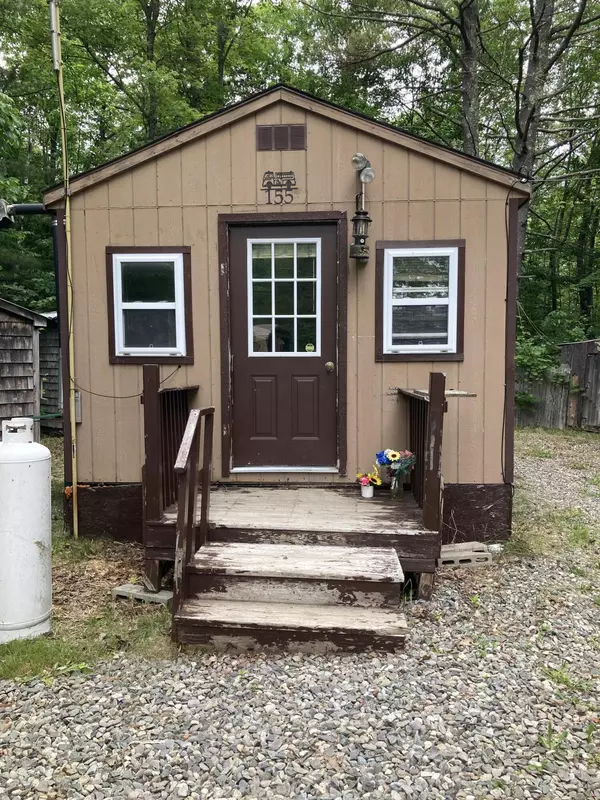 Oakland, ME 04963,155 High ST