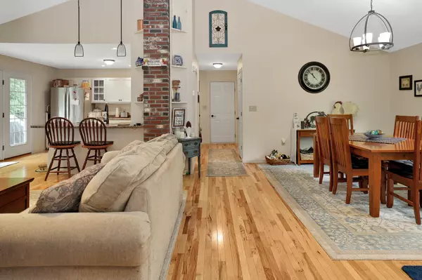 Mexico, ME 04257,223 Swift River RD