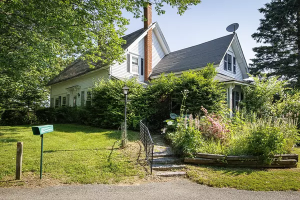 Sedgwick, ME 04676,533 Graytown RD