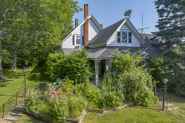 Sedgwick, ME 04676,533 Graytown RD