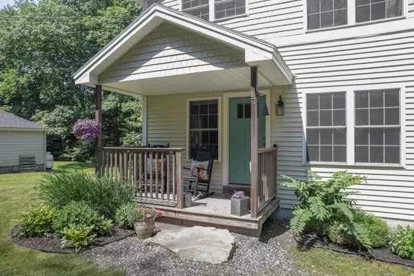 Freeport, ME 04032,17 Oak AVE