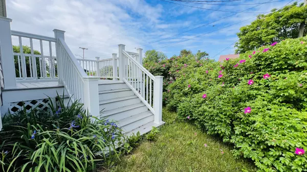 Lubec, ME 04652,39 Dewey Mowry ST