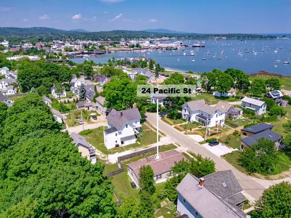 24 Pacific ST, Rockland, ME 04841