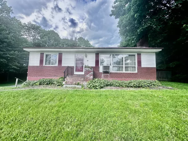 13 Sunset TER, Waterville, ME 04901