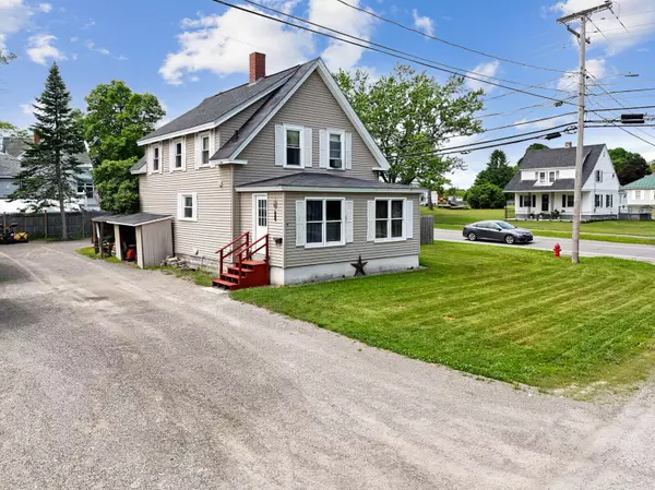 Skowhegan, ME 04976,50 Dane AVE