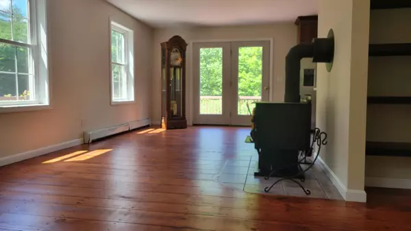 Monmouth, ME 04259,171 Pine Hill RD