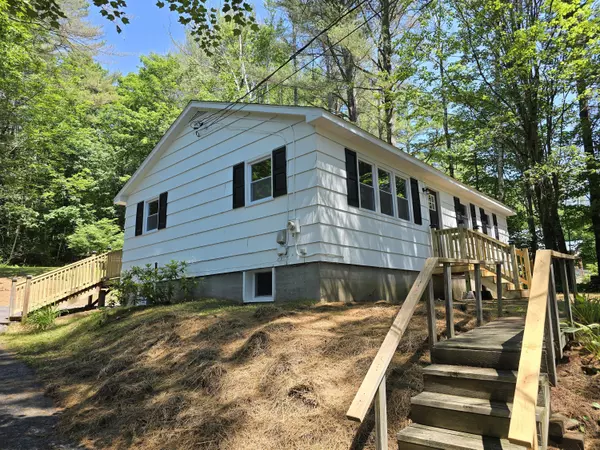 Oakland, ME 04963,207 Belgrade RD