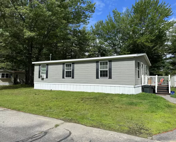 52 Willow DR, Sanford, ME 04073