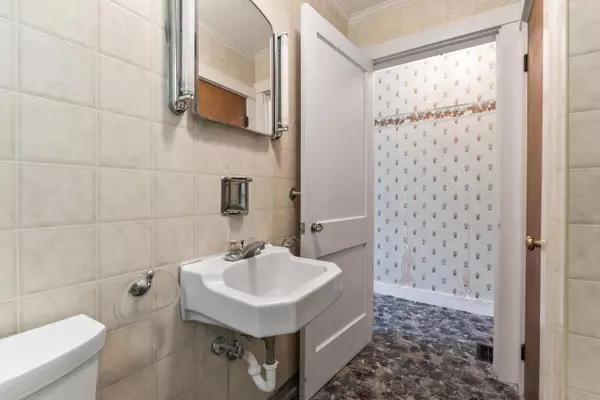 Pittston, ME 04345,664 Wiscasset RD