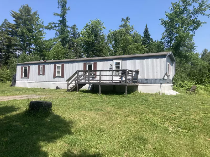 21 Goff RD, Dexter, ME 04930