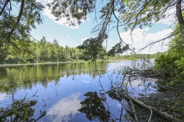 Liberty, ME 04949,23 Merrifield RD