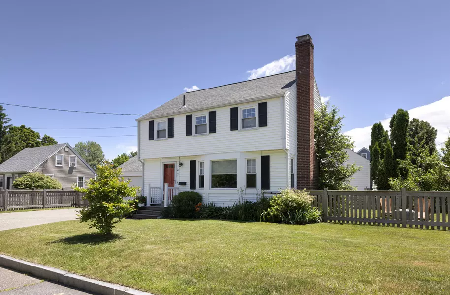 3 Loraine ST, Portland, ME 04103