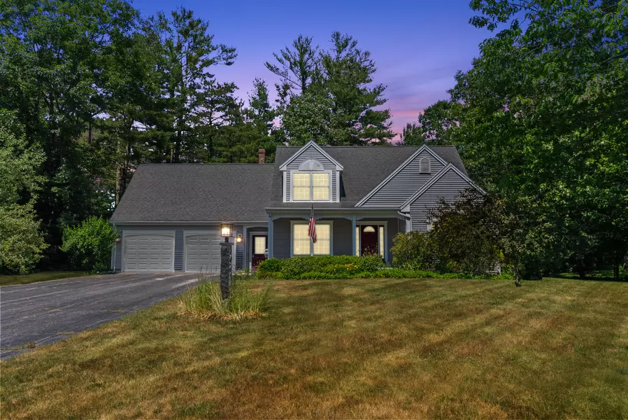 4 Preston LN, Kennebunk, ME 04043