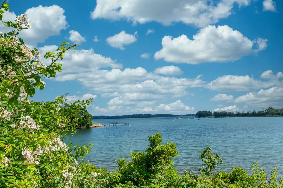 72 Merriman Cove RD, Harpswell, ME 04079