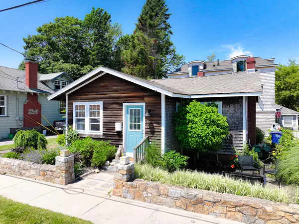 South Portland, ME 04106,15 Willard ST