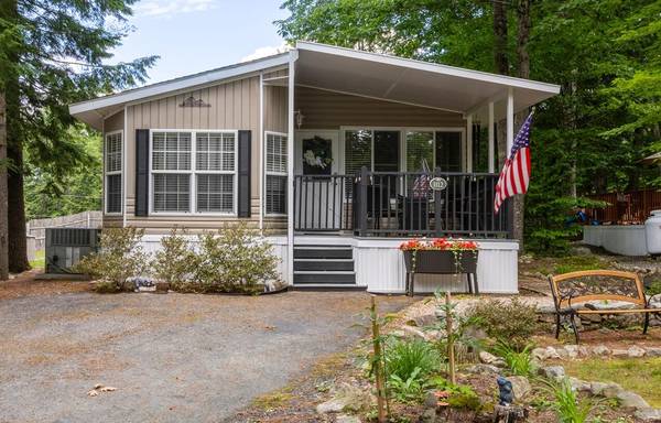 1112 Sebago Woods WAY, Casco, ME 04015