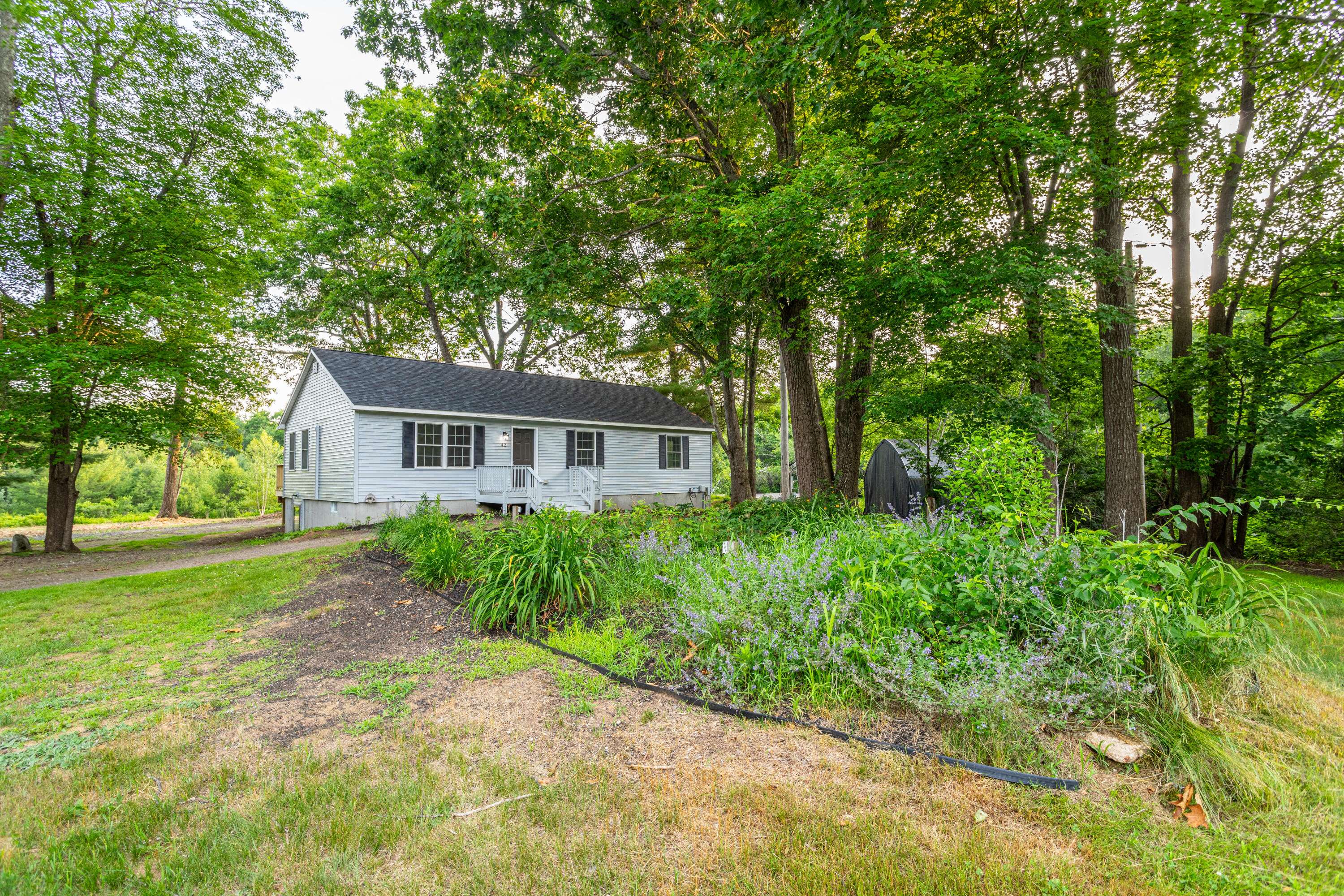 42 Stone LN, South Berwick, ME 03908