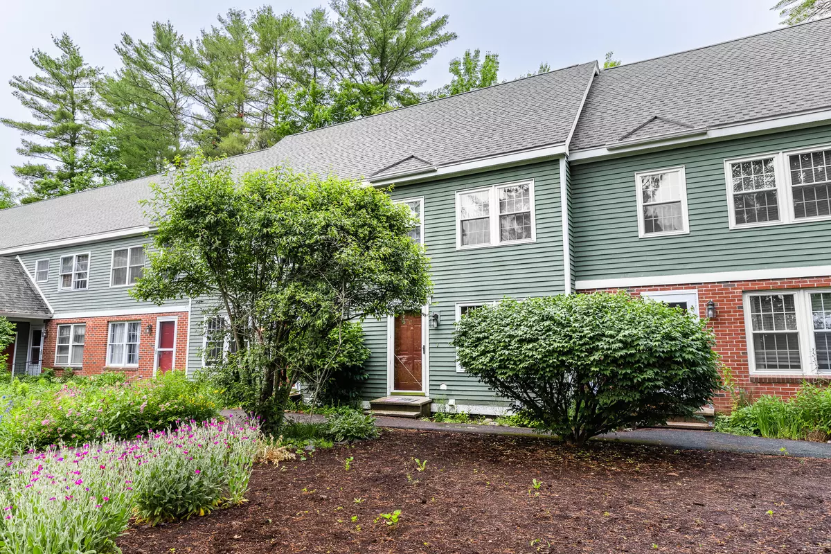 Orono, ME 04473,1 Colburn DR #17