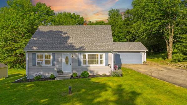 43 Saunders RD, Greene, ME 04236