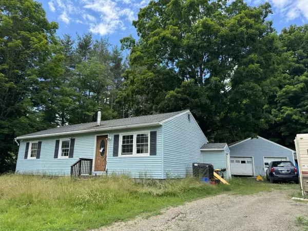 208 Windsor RD, Chelsea, ME 04330