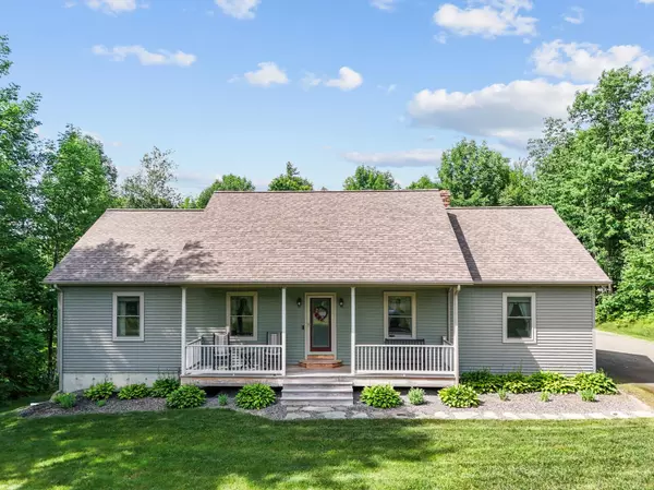 Oakland, ME 04963,33 Rowe LN