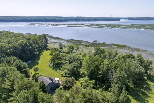 513 Browns Point RD, Bowdoinham, ME 04008