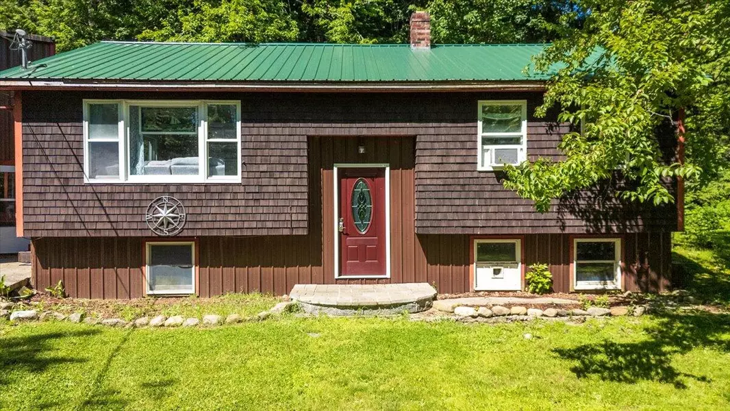 41 Forest ST W, Rockport, ME 04856