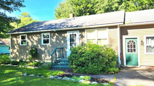 20 Curtis LN, Milford, ME 04461