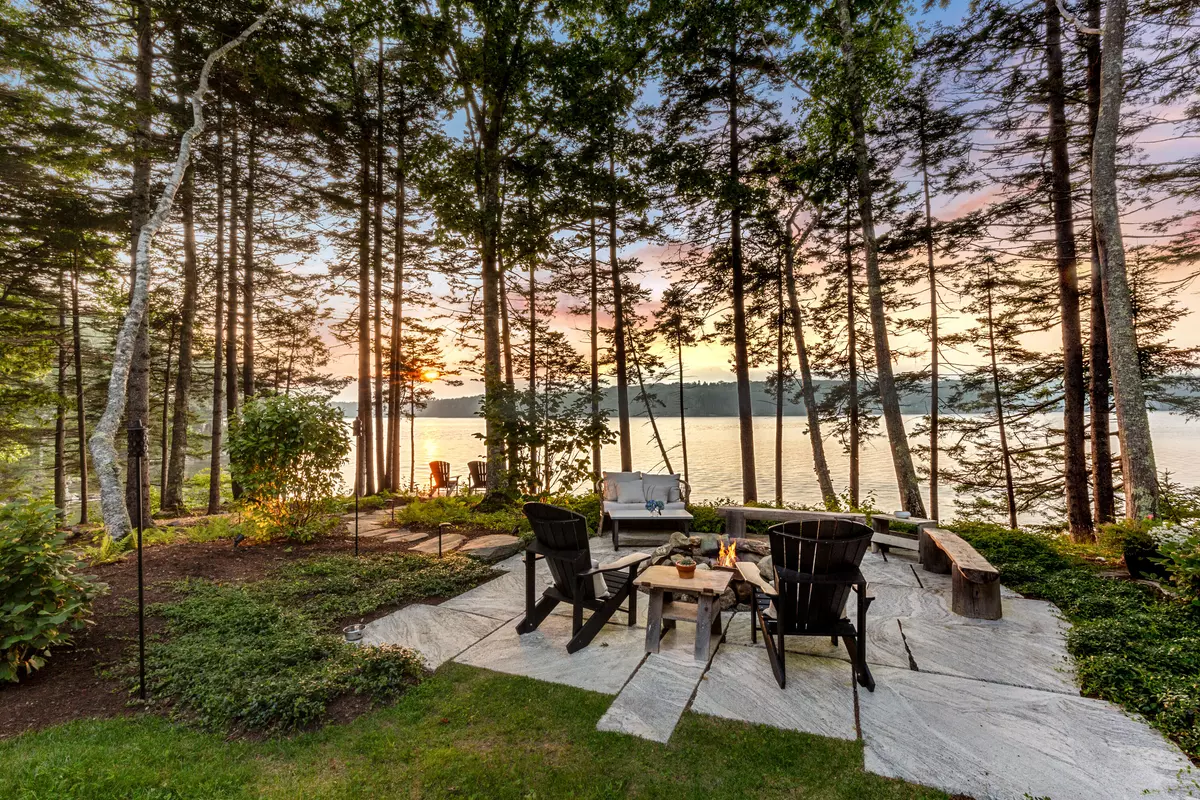 Saint George, ME 04860,19 Willis Kinney RD