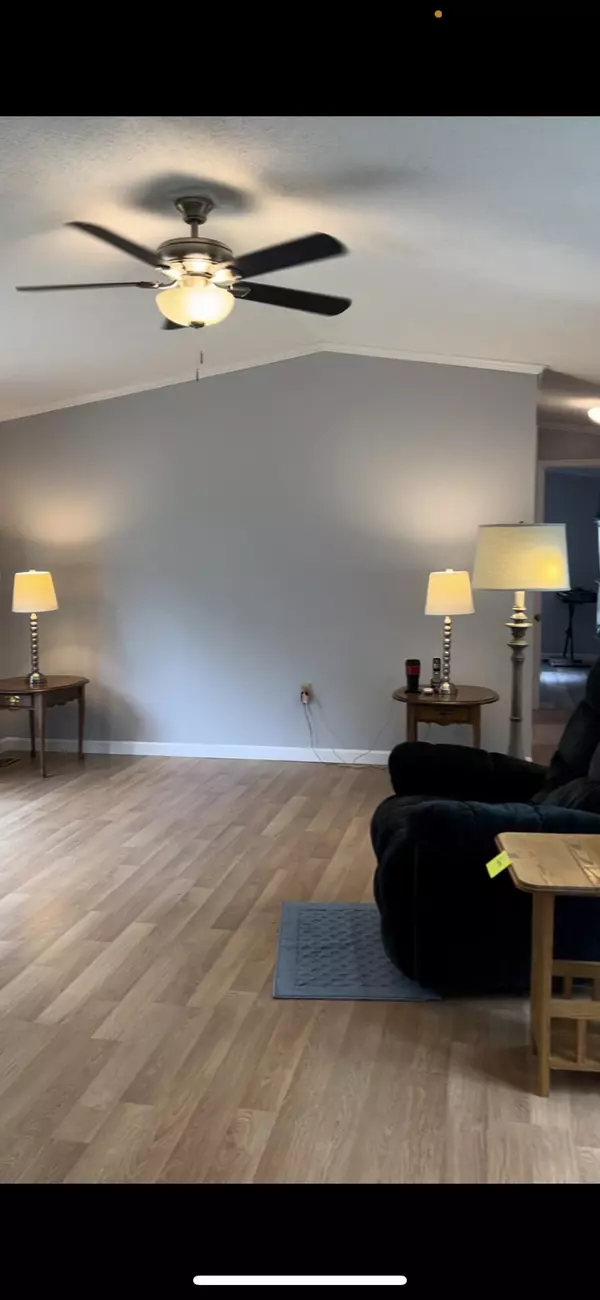 Readfield, ME 04355,86 Plains RD