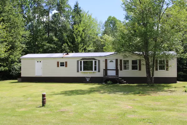 111 Brandy LN, Hudson, ME 04449